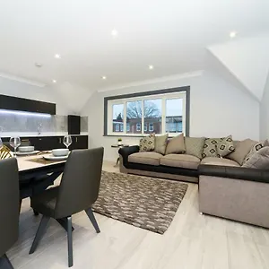 https://the-luxury-hideout-apartment.bournemouth-hotels.org